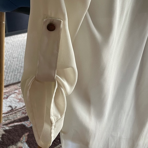 Akira Label Creamish White Blouse - Picture 4 of 7
